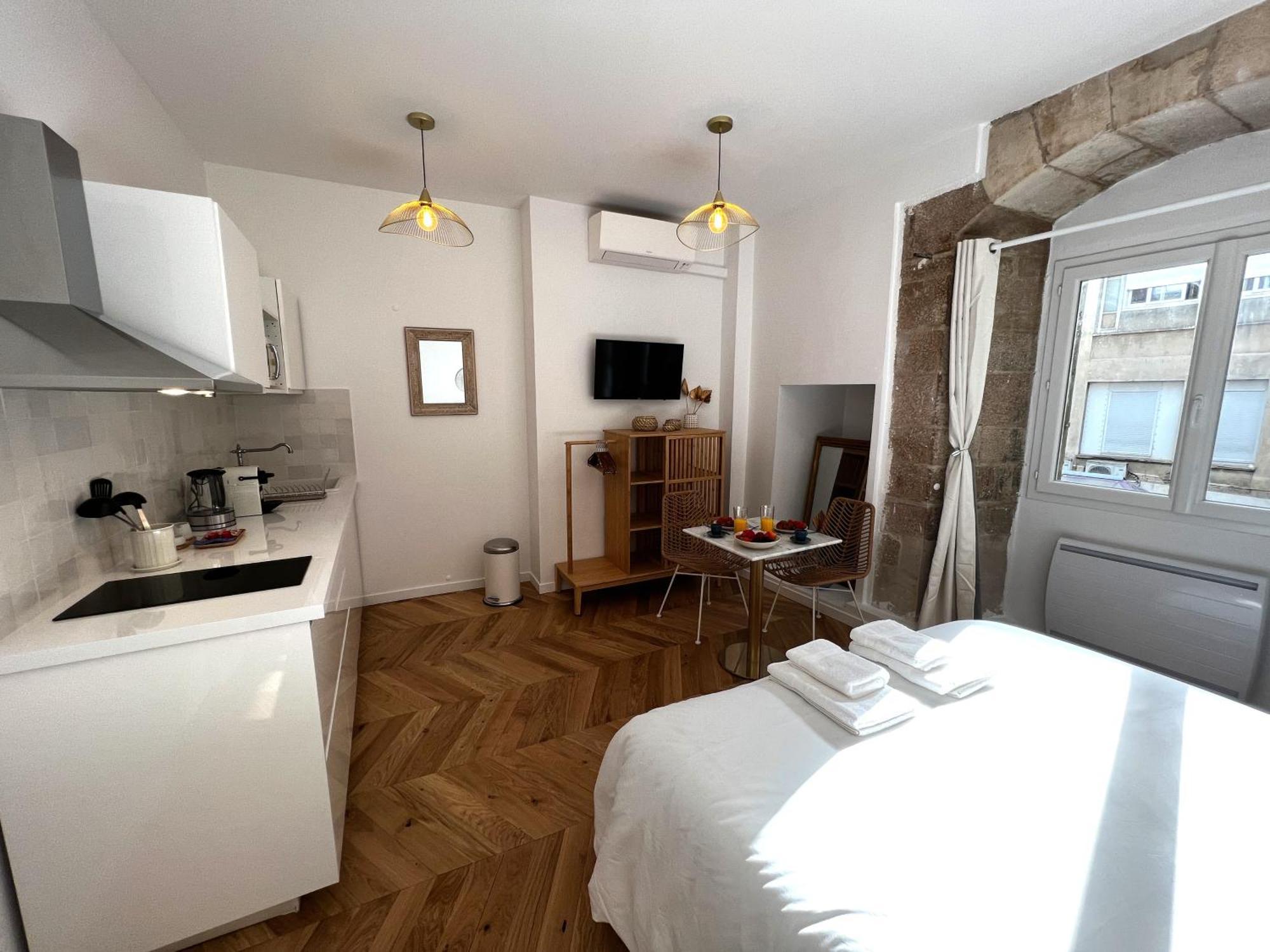 Le Comte - Heart Of Dijon - With Ac Apartment Exterior photo