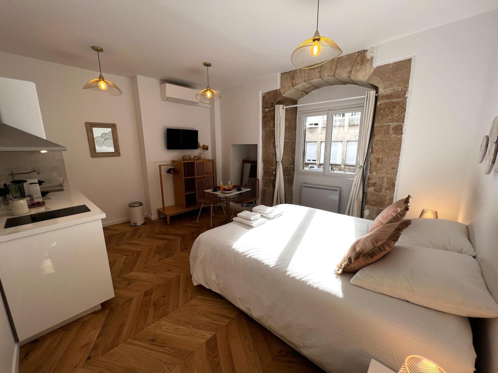 Le Comte - Heart Of Dijon - With Ac Apartment Exterior photo