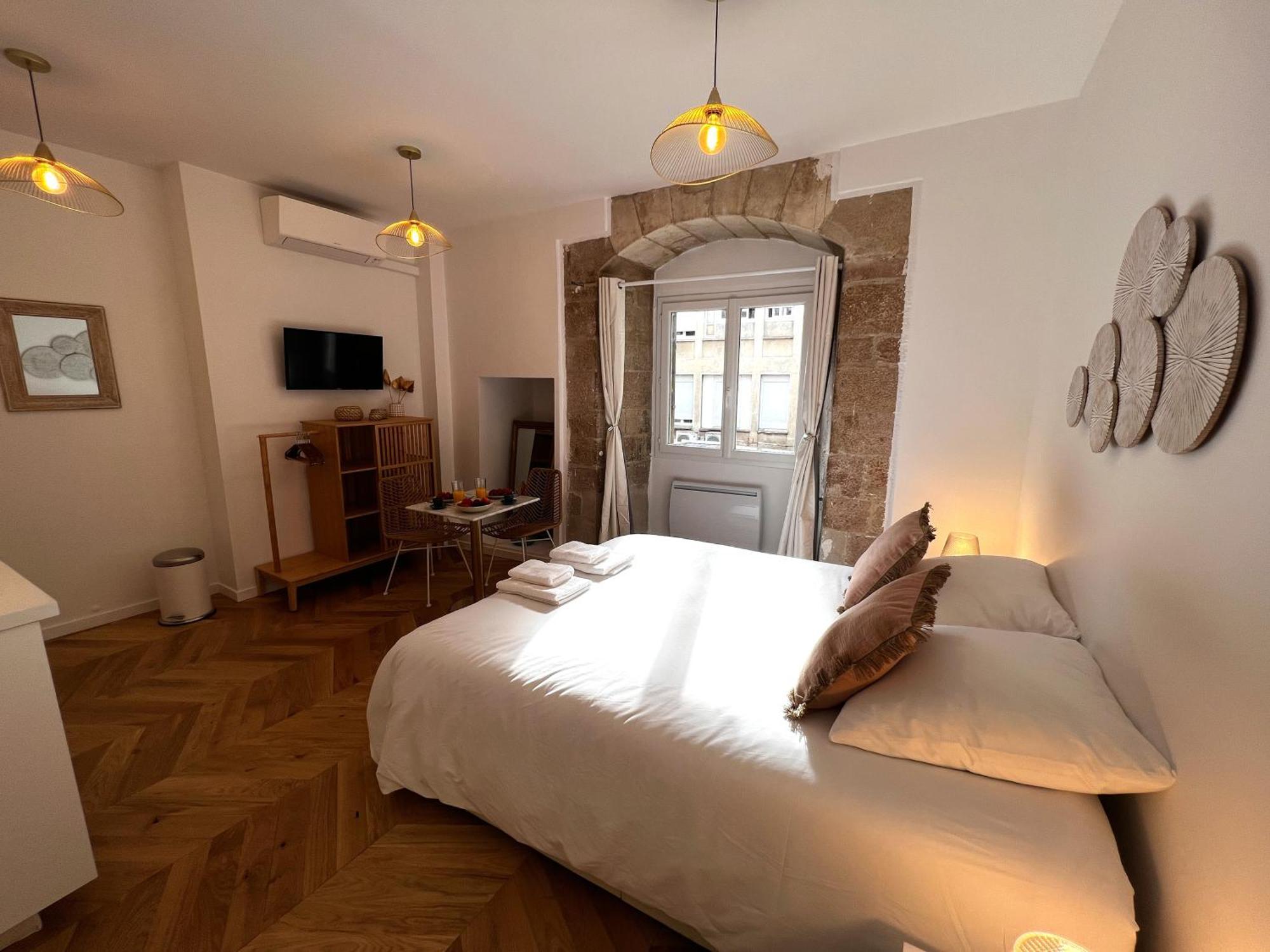 Le Comte - Heart Of Dijon - With Ac Apartment Exterior photo
